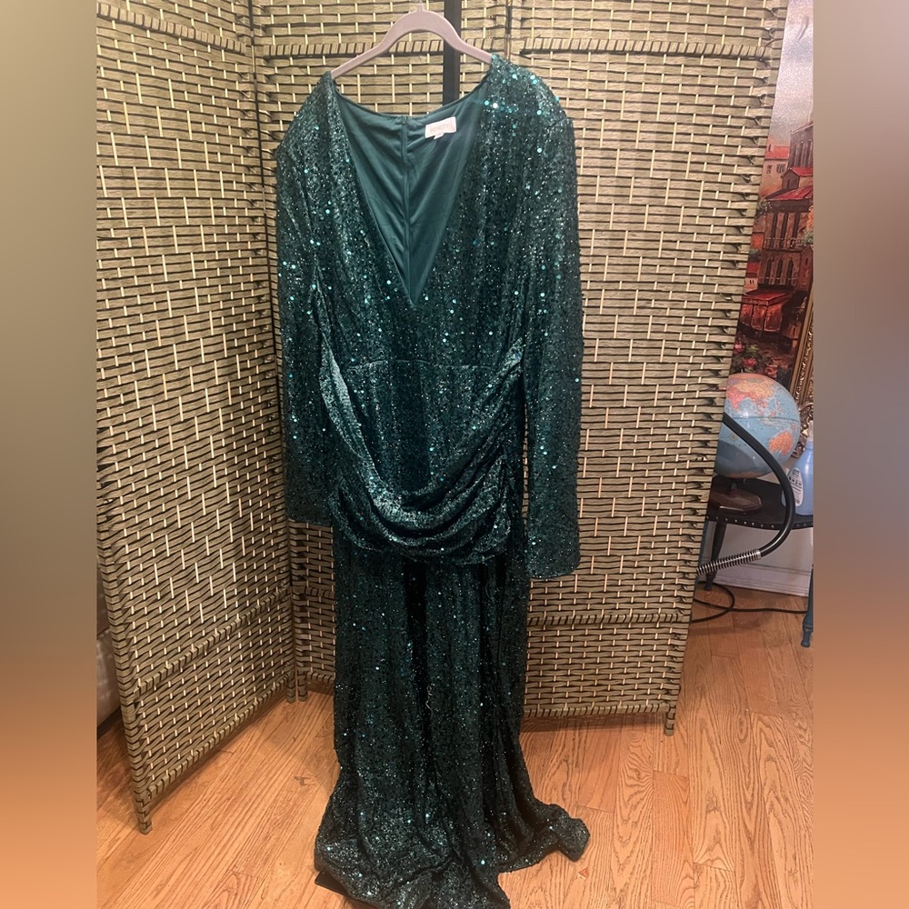 FAERIESTY EMERALD GREEN SEQUIN‎ GOWN DRESS SIZE 5XL. NWOT